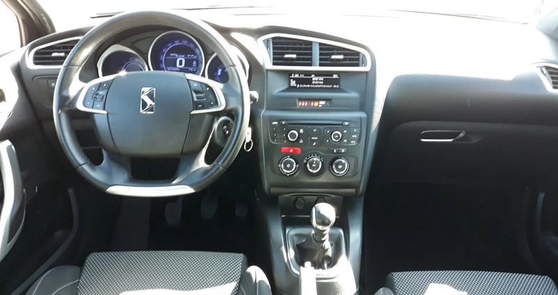 Citroen DS4 cena 41999 przebieg: 73000, rok produkcji 2015 z Brzozów małe 154